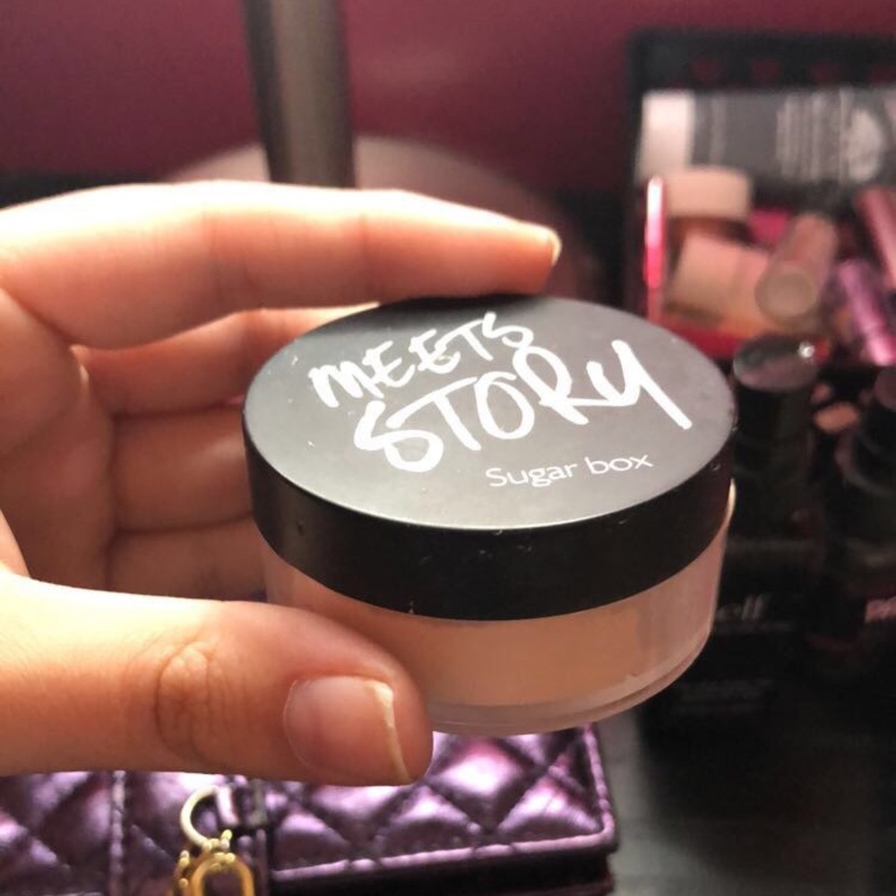 Loose powder